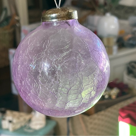 COPY - Vintage Crackled Glass Ornament - Picture 2 of 8